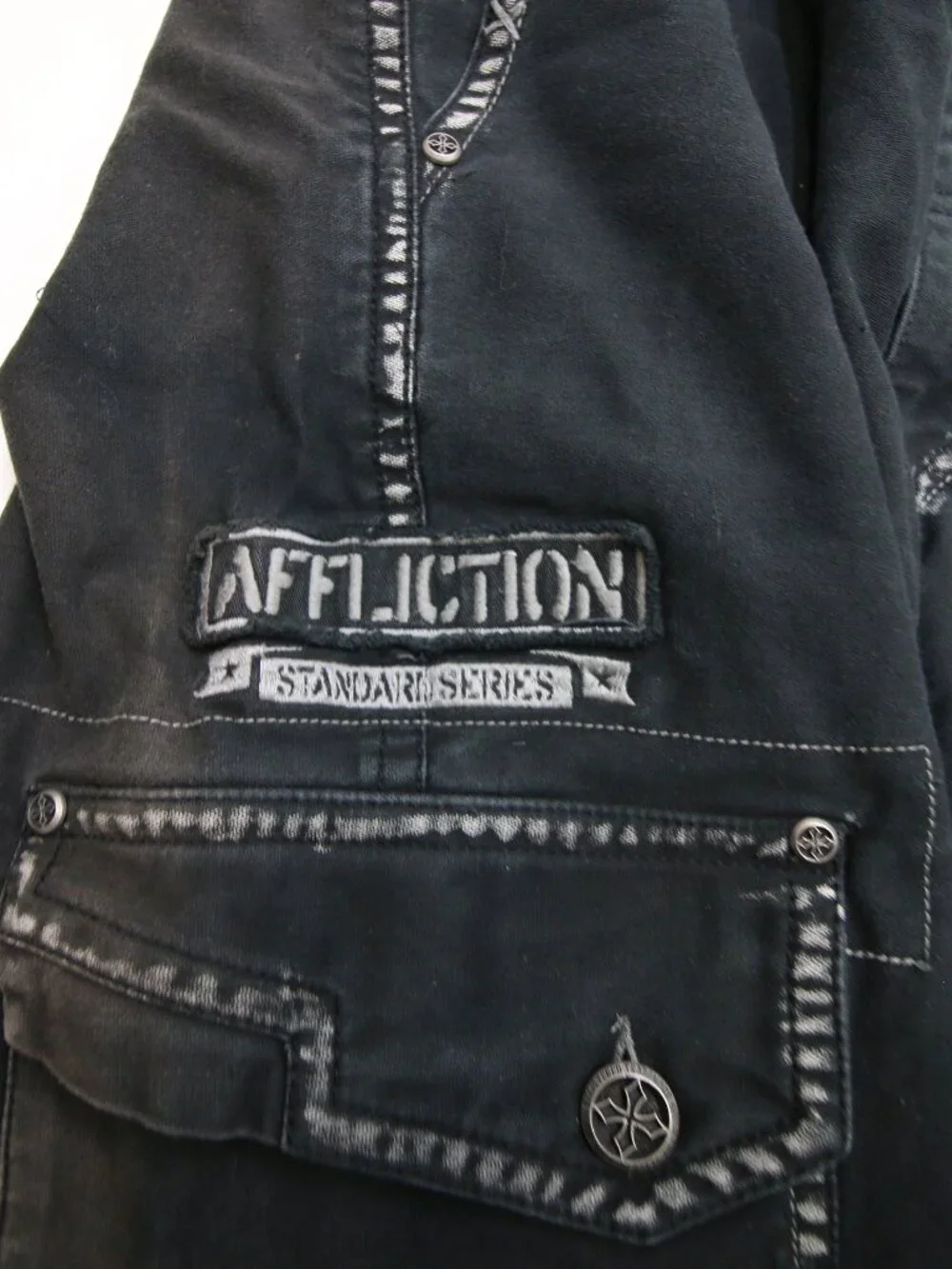 Affliction Faded Black Cargo Studded Shorts Mens 36 Heavy Canvas Y2K READ FADES